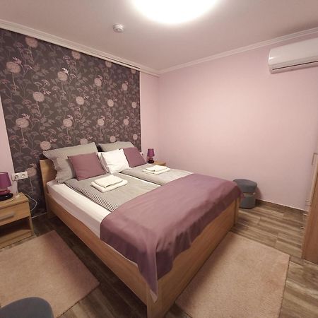 Ilona Apartman ยูลา ภายนอก รูปภาพ